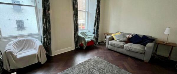 Dunbar’s Close - Photo 1