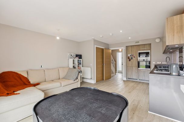 26 Elmfoot Grove - Photo 1