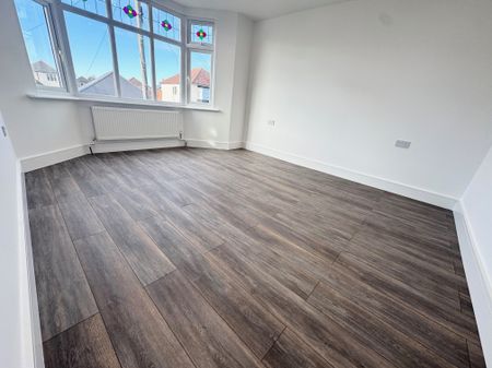 Mavis Road, Bournemouth - Photo 5