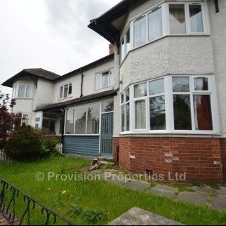 6 Bedroom Semi-Detached Property - Photo 1