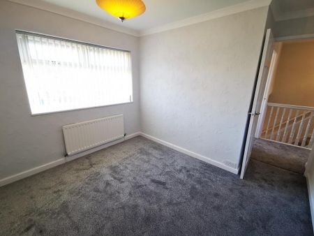 3 bedroom semi-detached house to rent - Photo 5