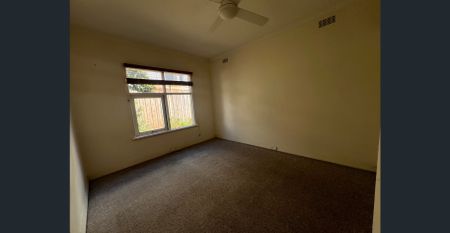Low Maintenance 2-Bedroom Home - Photo 2