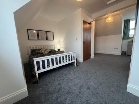 1 bedroom in a house share to rent - Photo 4