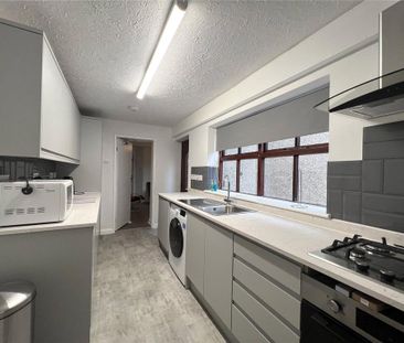 4 bedroom terraced house to rent - Photo 2