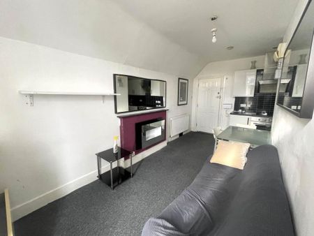 1 bedroom flat to rent - Photo 3
