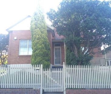 Marrickville - Photo 2