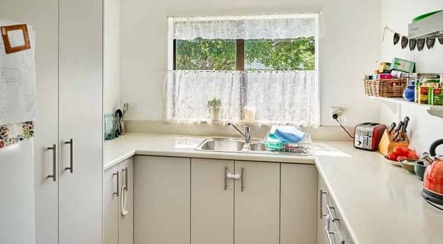 Charming 3BR Home in Taita, Hutt Valley - Photo 1