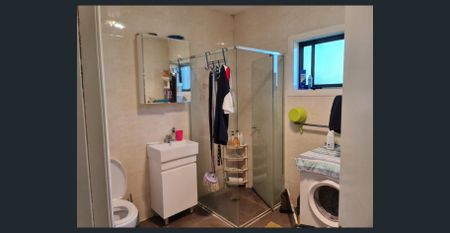 MODERN 2 bedroom GRANNY FLAT! Includes water - Photo 5