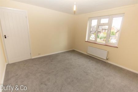 3 bedroom detached house to rent - Photo 4
