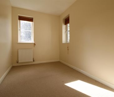 Watermint Drive, Tuffley, - Photo 6