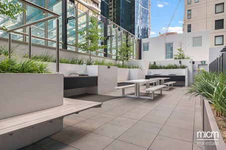 2508/60 Kavanagh Street - Photo 2