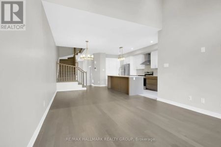 170 WABIKON CRESCENT - Photo 2