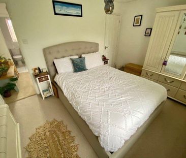 2 bedroom terraced house to rent - Photo 4