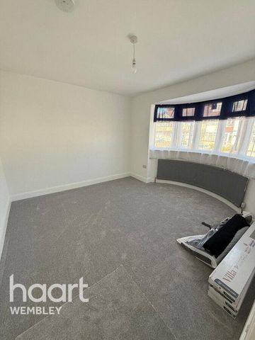 4 bedroom terraced house to rent - Photo 5