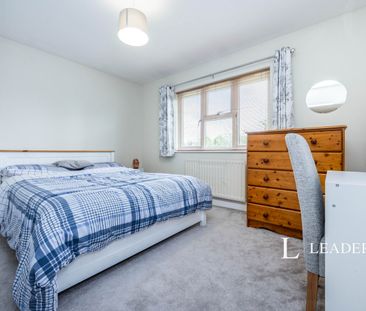 Large 5 bedroom Home - LU4 - Close to Leagrave Station - Photo 2