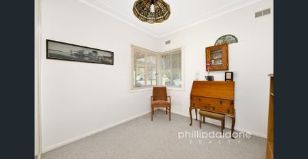 NEAT COTTAGE .. NEXT TO SCHOOL... - Photo 2