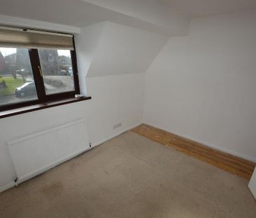 2 bedroom semi-detached house to rent - Photo 3