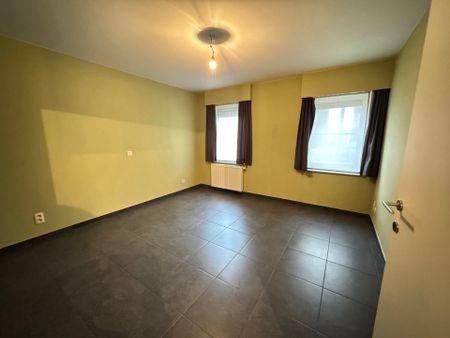 GLV appartement met tuin en ondergrondse parkeerplaats - Photo 3