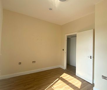 £1,050 PCM, Two Bedroom First Floor Flat in Penarth Road, Grangetow... - Photo 2