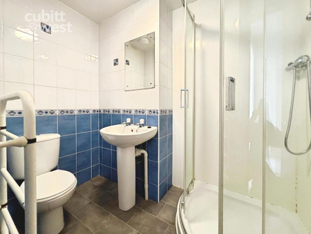 3 bedroom apartment to rent - Photo 3