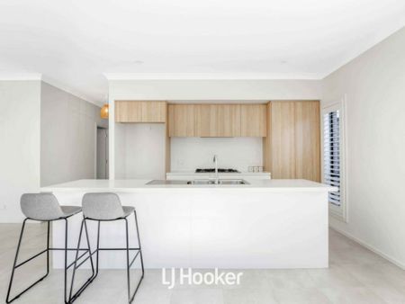 Beautiful 4 Bedroom Home! - Photo 5