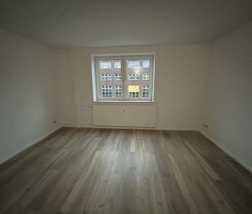 Renovierte 4-Zimmer-Wohnung in Bremerhaven - zentral - Foto 1