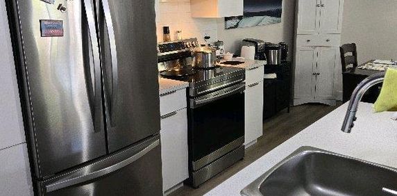 Grand 4 1/2 rez-de-chaussée - Photo 2