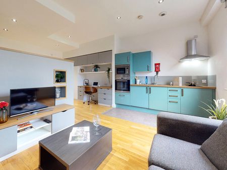 Apt 43, Q One Residence - Photo 5