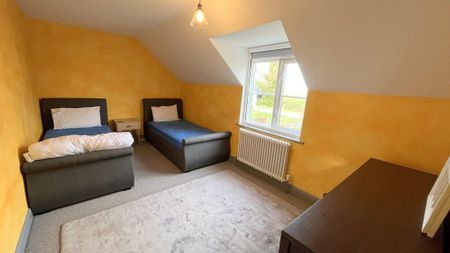 4 bedroom semi-detached house to rent - Photo 5