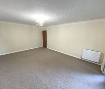 Price £1,950 pcm - Available 28/10/2025 - Unfurnished - Photo 3