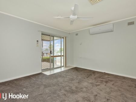 Charming Family Home for Rent – Ideal for Your Family's Next Chapter! - Photo 3