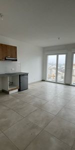 Location Appartement 1 pièce 31m² CENON 33150 - Photo 3