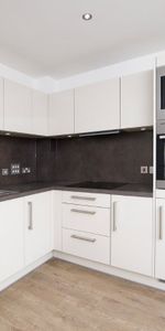 1 Bed Flat, Bedford Road, SW4 - Photo 3