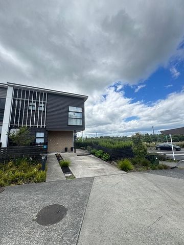 Great home next Hobsonville Point School - Photo 2