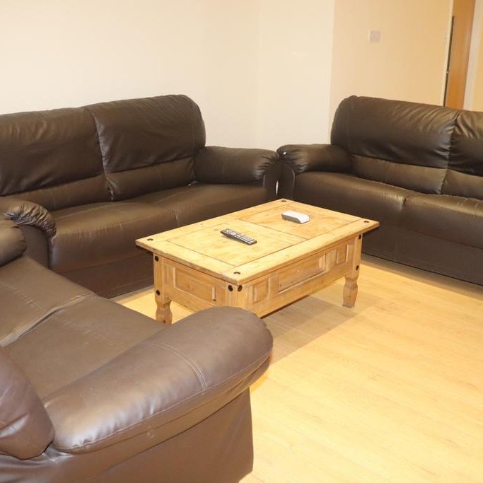 1 bedroom in a house share to rent - Photo 1