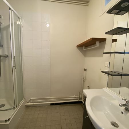 Location Appartement 2 pièces 52m² BELLEVILLE 69220 - Photo 3
