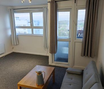 3 bedroom flat to rent - Photo 5