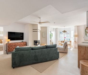 2 Bedroom Apartment For Rent in Nueva Andalucía, Málaga - Photo 5