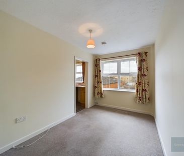 New Broughton Road, Melksham, Wiltshire, SN12 - Photo 2