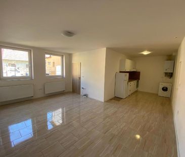 Pronájem bytu 1+1 31 m² - Photo 1