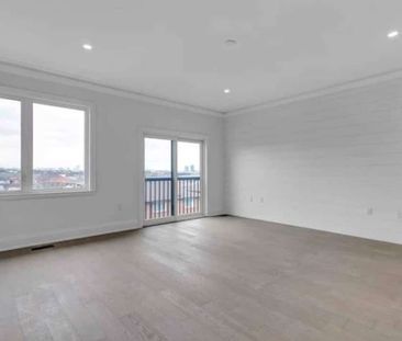 For Lease - 13 St Gaspar Court, Toronto, Ontario - Photo 2