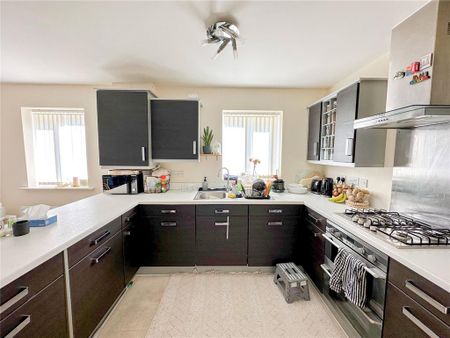 2 bedroom flat to rent - Photo 3