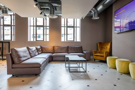 Bronze Studio - Photo 2