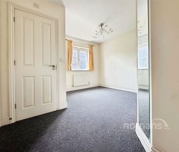 Dalby Gardens, Maidenhead, SL6 - Photo 6