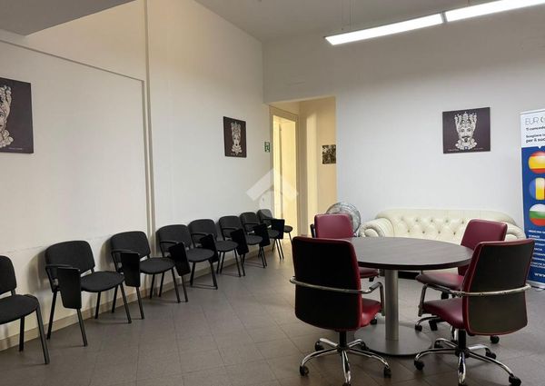 5 locali in affitto