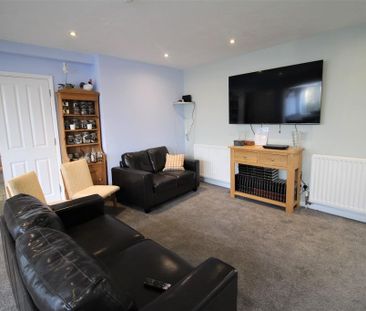 1 bedroom detached house to rent - Photo 3