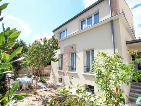 COURBEVOIE GARE MAISON DE 6/7 PIECES de 150M² LOUÉE MEUBLÉE - Photo 2