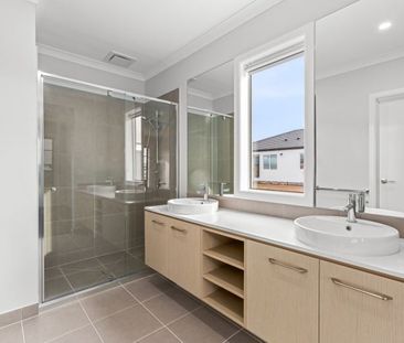 50 Allansford Crescent, Armstrong Creek - Photo 5