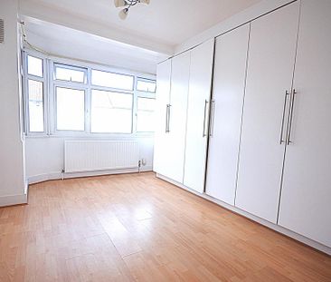 3 bedroom terraced house to rent - Photo 6