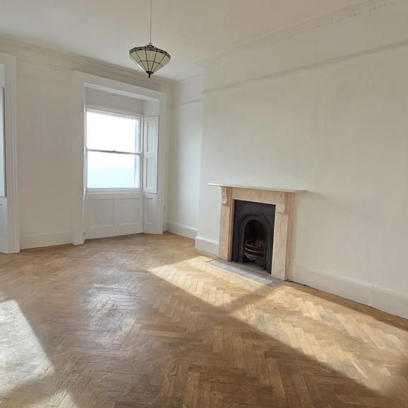 3 bedroom flat to rent - Photo 1
